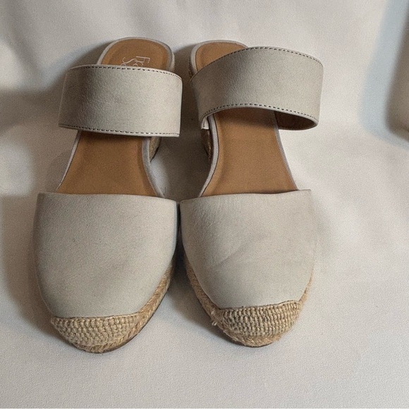 FRANCO SARTO Sz 8.5 Suede Mules Wedge Heels in Mint Almond Toe Strap - Picture 2 of 11